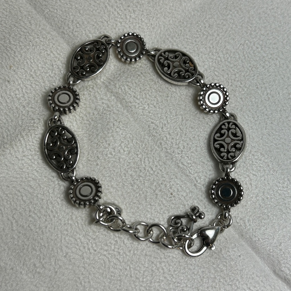 Brighton Intrigue Bracelet Two-tone Silver Plated 8" Mixed Metals - Picture 10 of 13
